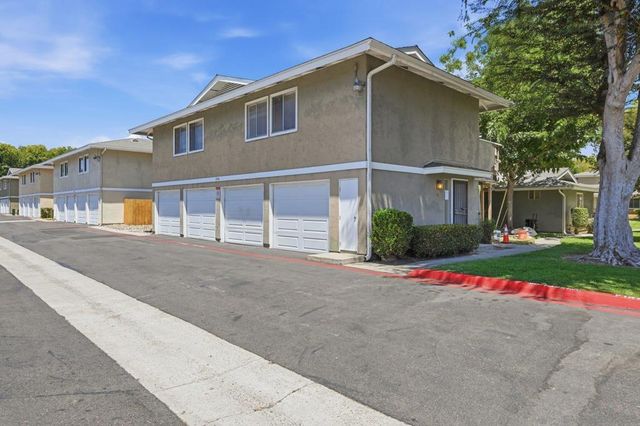 2504 Wanek Road # D, Escondido