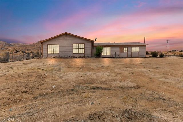 8885 Corto Road, Apple Valley