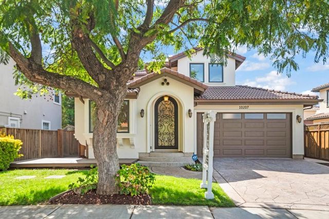 10207 Orange Avenue, Cupertino