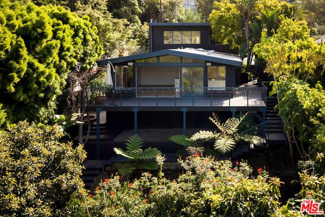 295 Mabery Road, Santa Monica