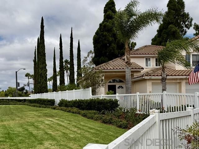 801 Mosaic Cir, Oceanside