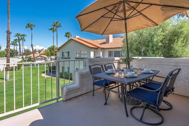 752 Vista Lago Drive N, Palm Desert