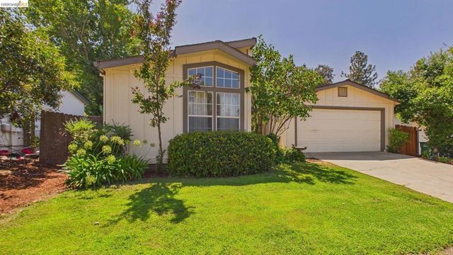 17027 Clouds Rest Road, Soulsbyville
