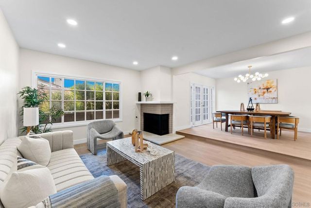 9917 Aviary, San Diego