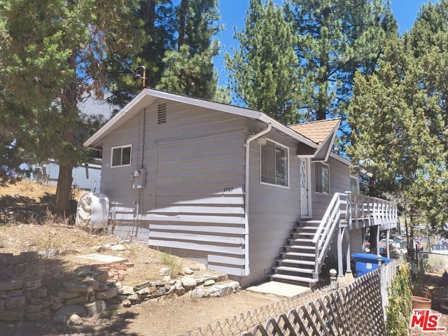 2767 Cedar Lane, Big Bear City
