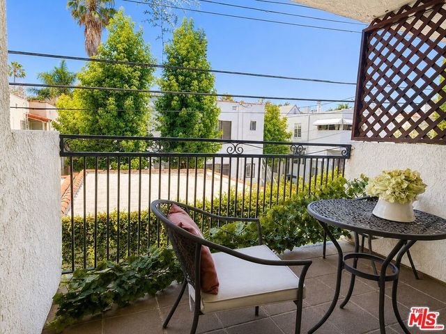 6151 Orange Street # 203, Los Angeles