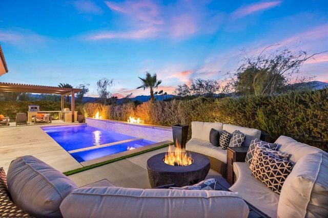 40 Burgundy, Rancho Mirage