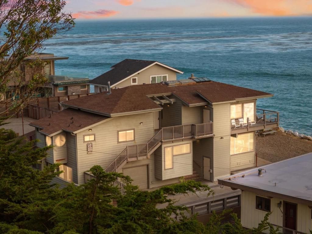 22800 E Cliff Drive, Santa Cruz