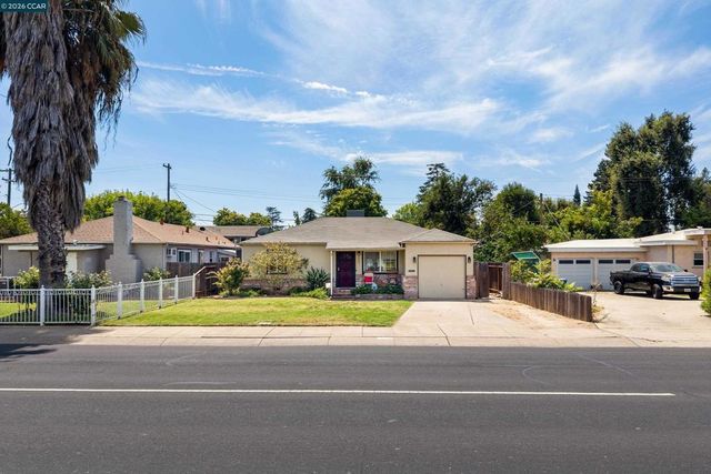 606 W Turner Rd, Lodi