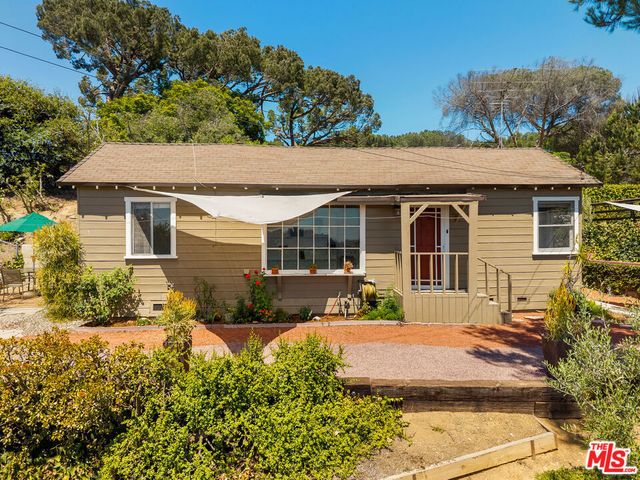 3104 Roderick Place, Los Angeles