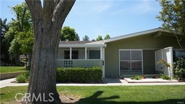 19110 Avenue Of The Oaks # D, Newhall