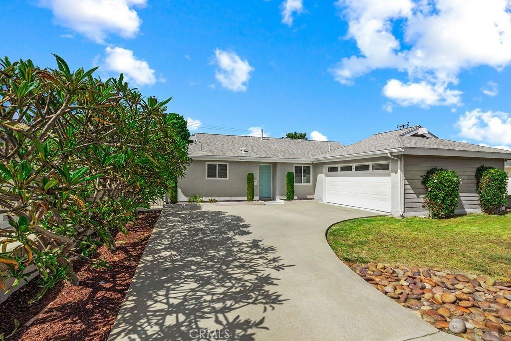 8181 Holland Drive, Huntington Beach