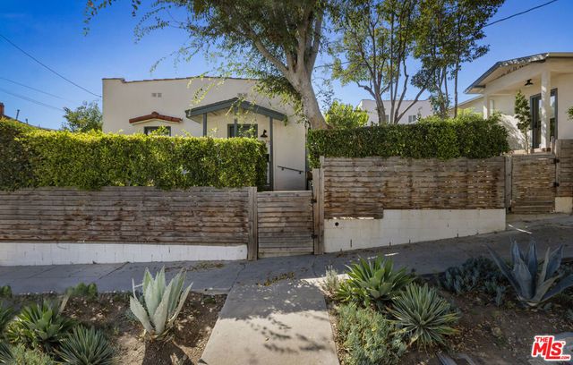 1375 Sutherland Street, Los Angeles