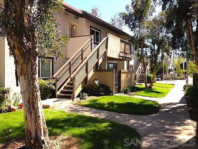 9821 Caspi Gardens # 8, Santee