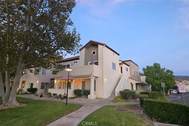 21227 Trumpet Drive # 202, Newhall