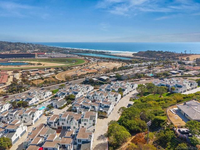 365 Shoemaker Lane, Solana Beach