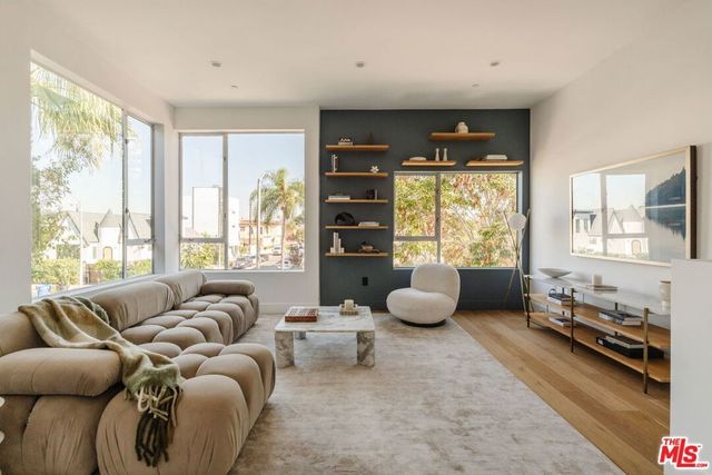 5036 W Pickford Street, Los Angeles