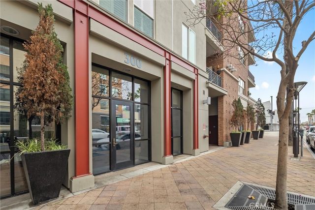 300 E 4th Street # 201, Long Beach