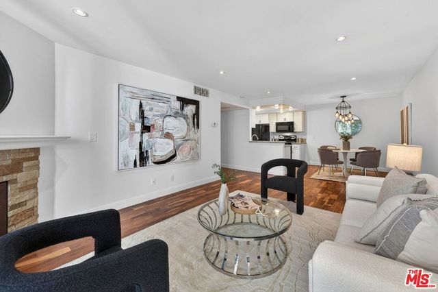 8530 Holloway Drive # 303, West Hollywood