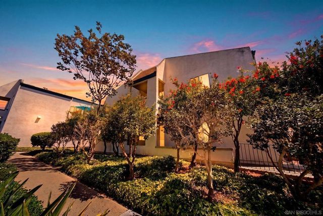 3282 Ashford St # E, San Diego