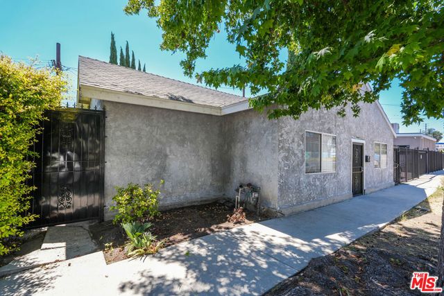 4424 Alumni Avenue, Los Angeles