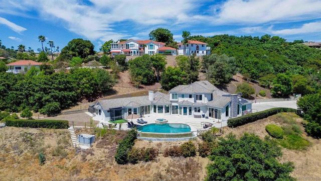 2370 Dos Lomas, Fallbrook