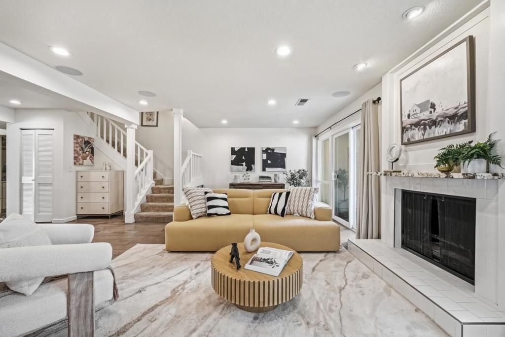 19124 Vineyard Lane, Saratoga