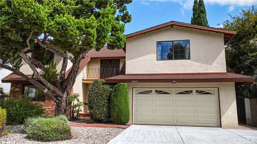 16451 Knapp St, North Hills