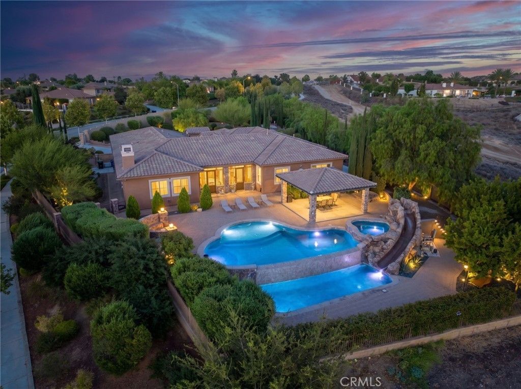 540 Mountain House, Riverside