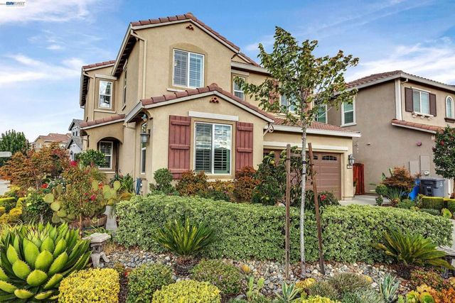 7001 Sitka Court, Vacaville