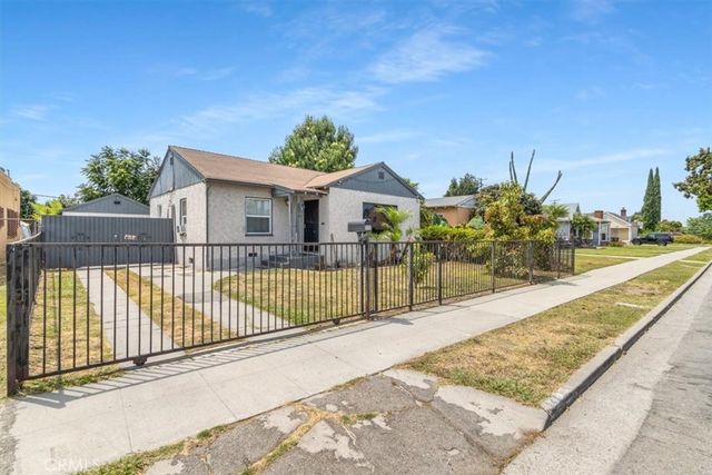 322 W School Street, Compton
