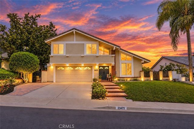 23472 Via Chiripa, Mission Viejo
