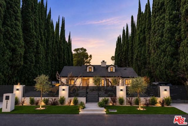 5955 Oakdale Avenue, Woodland Hills