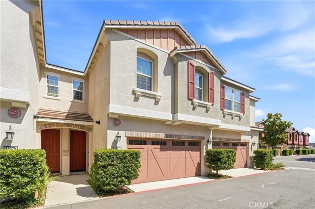 22077 Barrington, Saugus