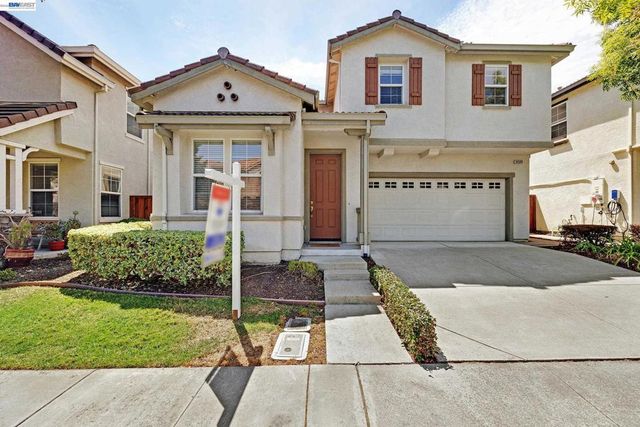34500 Torrey Pine Ln, Union City