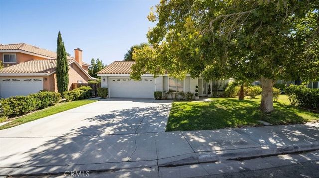 44440 Avenida Del Rio, Lancaster