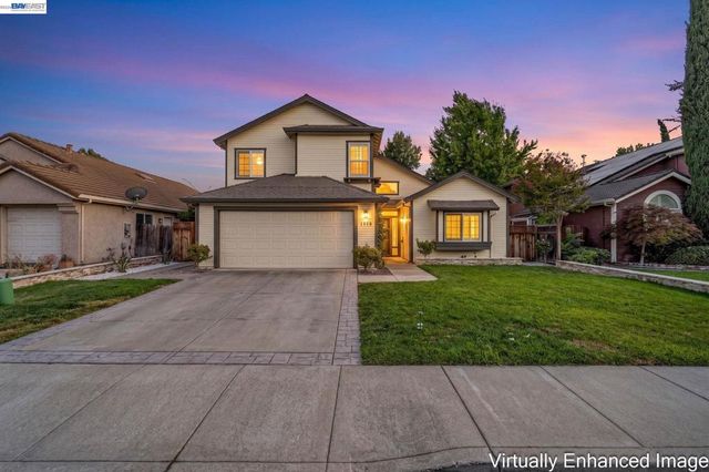 1910 Harvest Landing Ct, Tracy