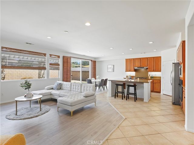 6109 W Avenue K9, Lancaster