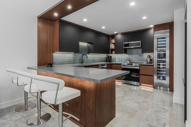 500 E Amado Road # 223, Palm Springs