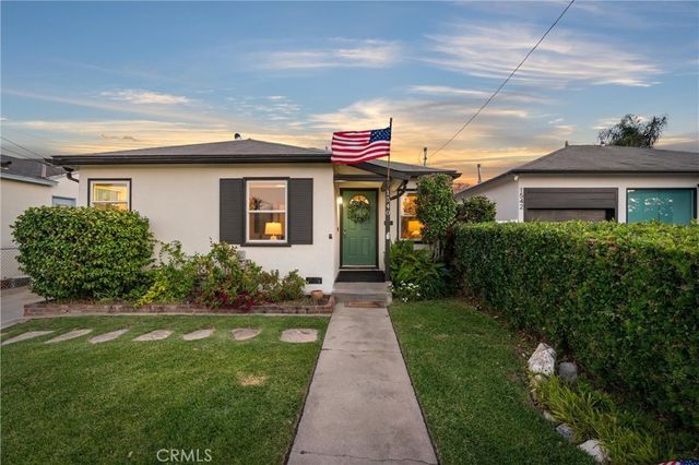 1540 W 215th Street, Torrance