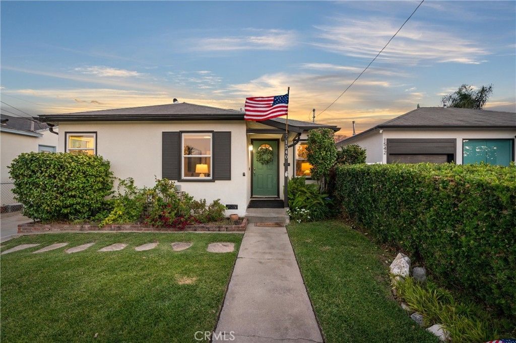 1540 W 215th Street, Torrance