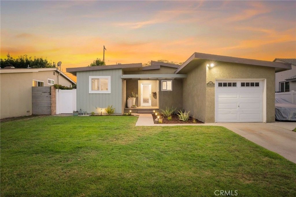 3265 Senasac, Long Beach