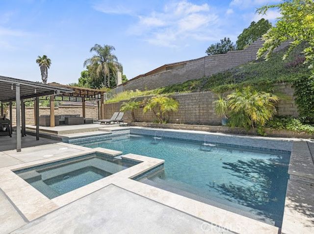 27214 Corry, Saugus