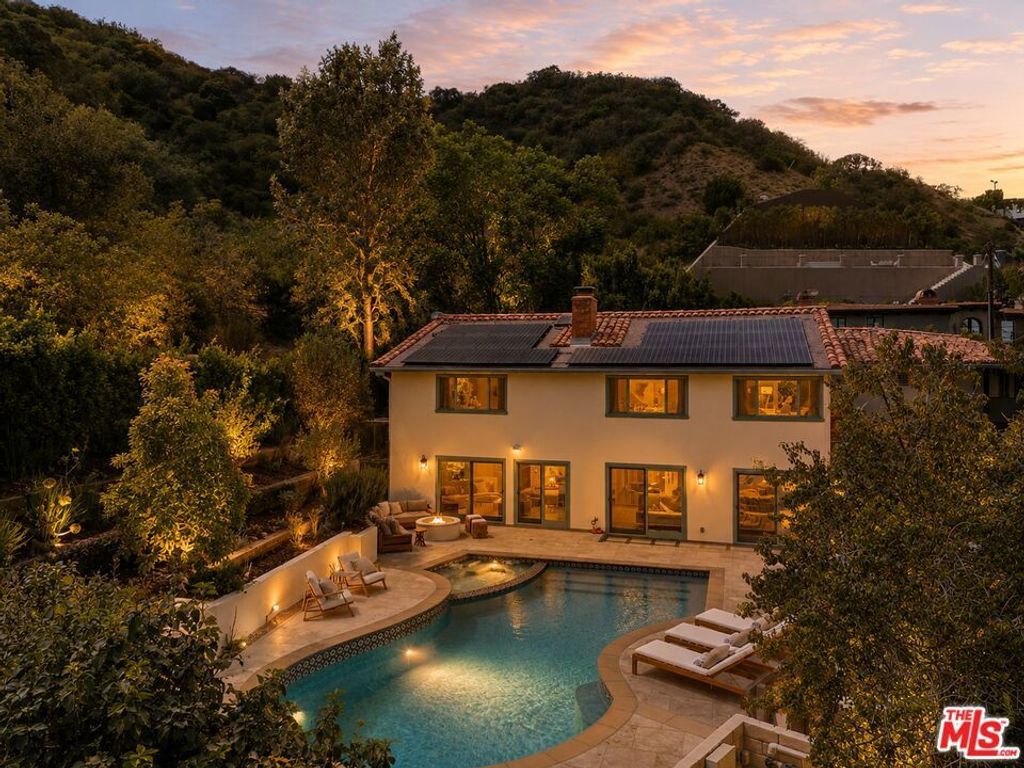 9830 Beeson Drive, Los Angeles
