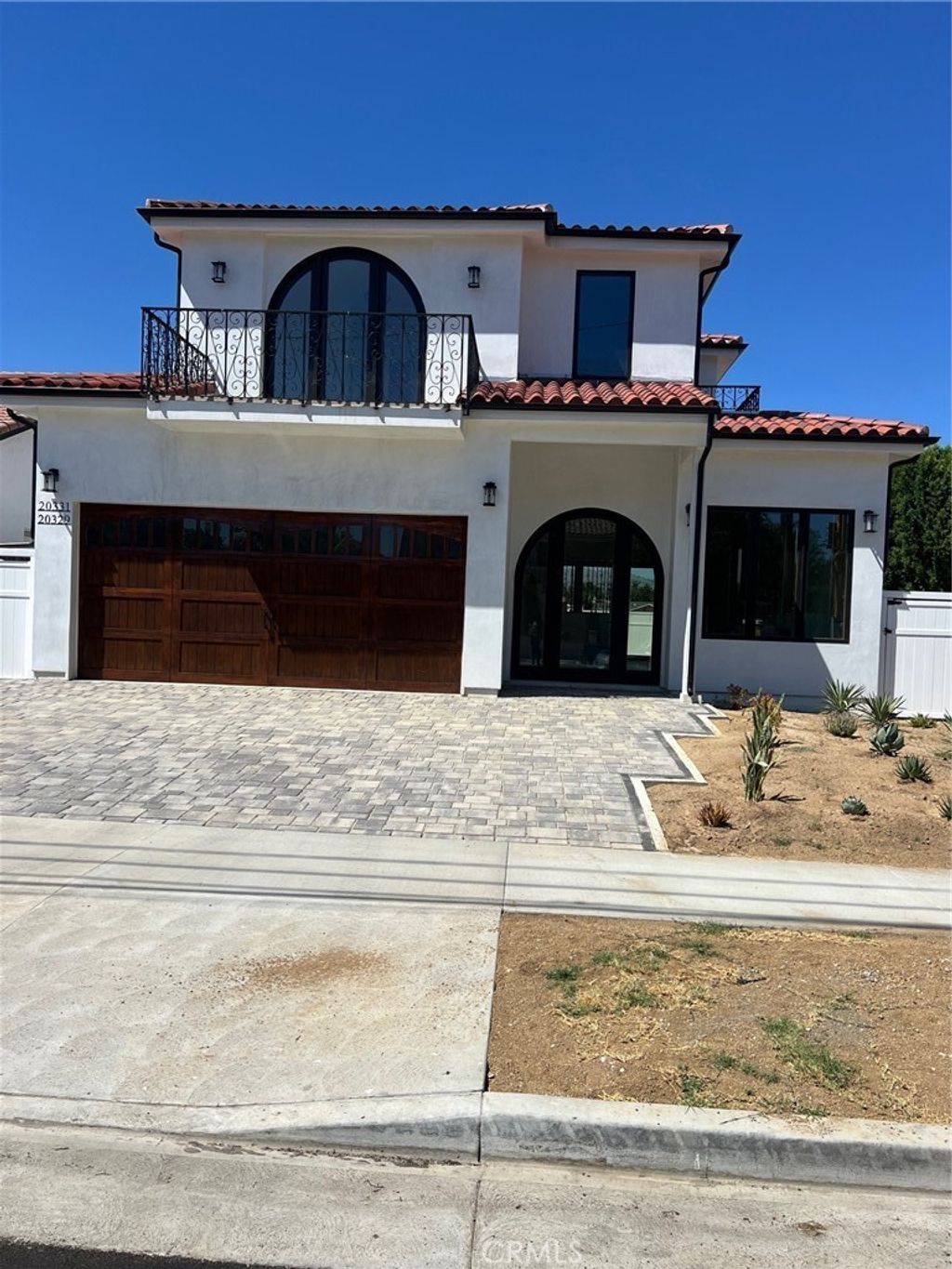 20329 Stagg Street, Winnetka