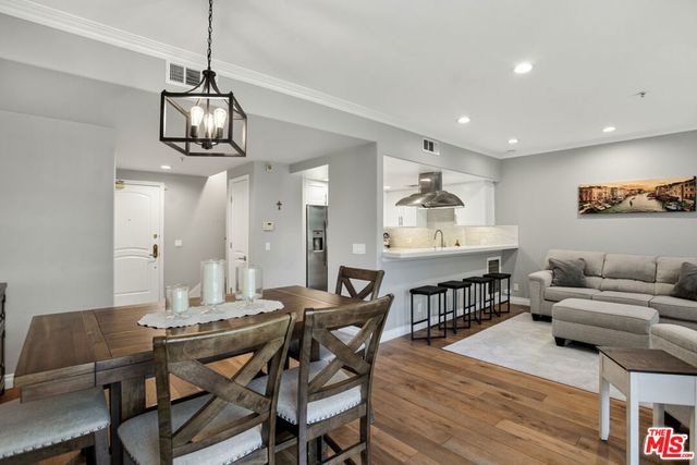 1426 N Laurel Avenue # 110, West Hollywood