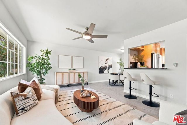 5328 1/2 Village, Los Angeles