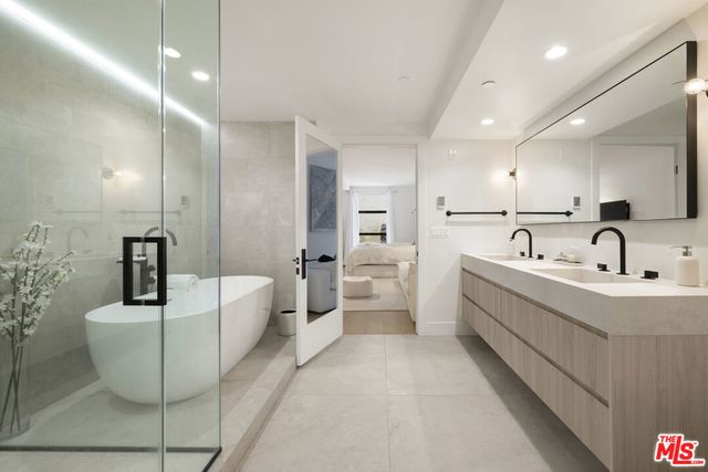 10777 Wilshire Boulevard # 207, Los Angeles