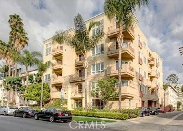 320 S Willaman Drive # 302, Los Angeles