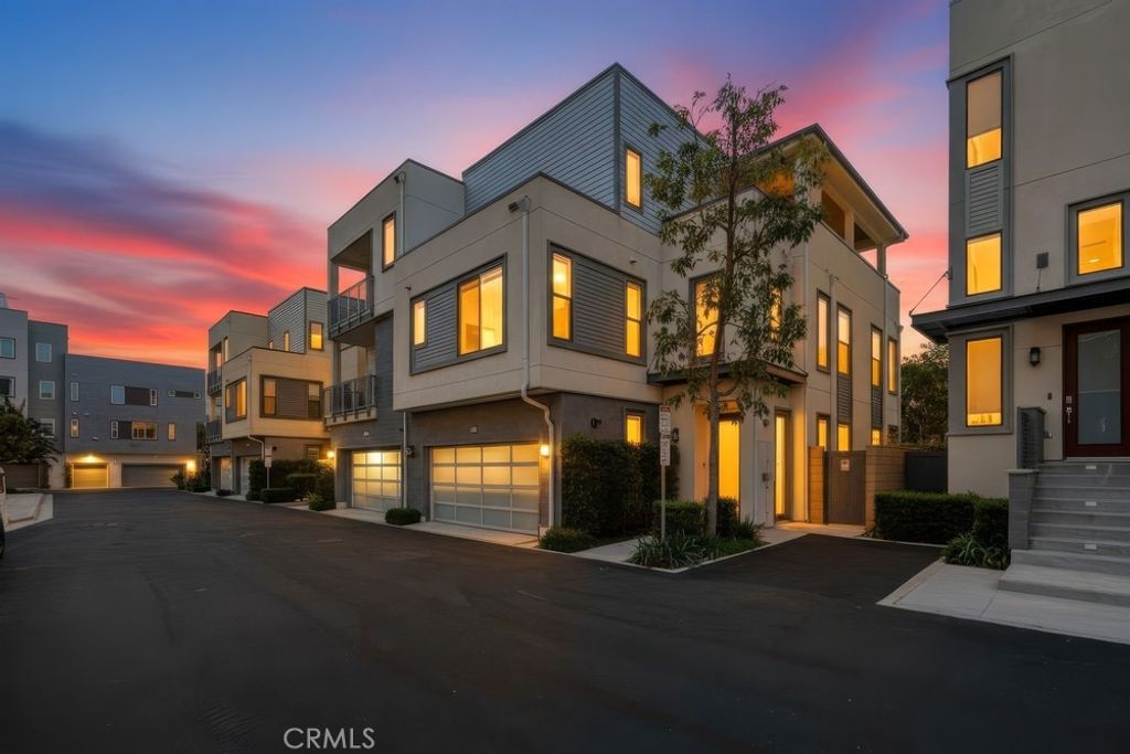 141 Tribeca, Irvine